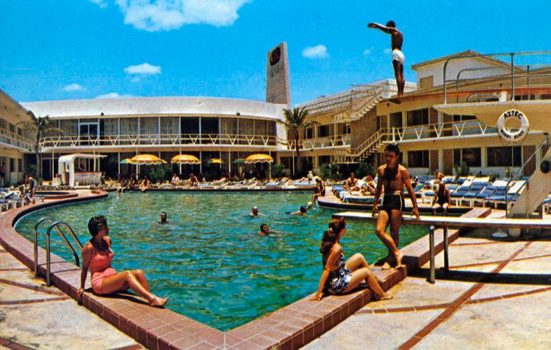 Swimming Pools of Florida Hotels in the 1950s and ’60s Through